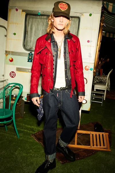 Look 19